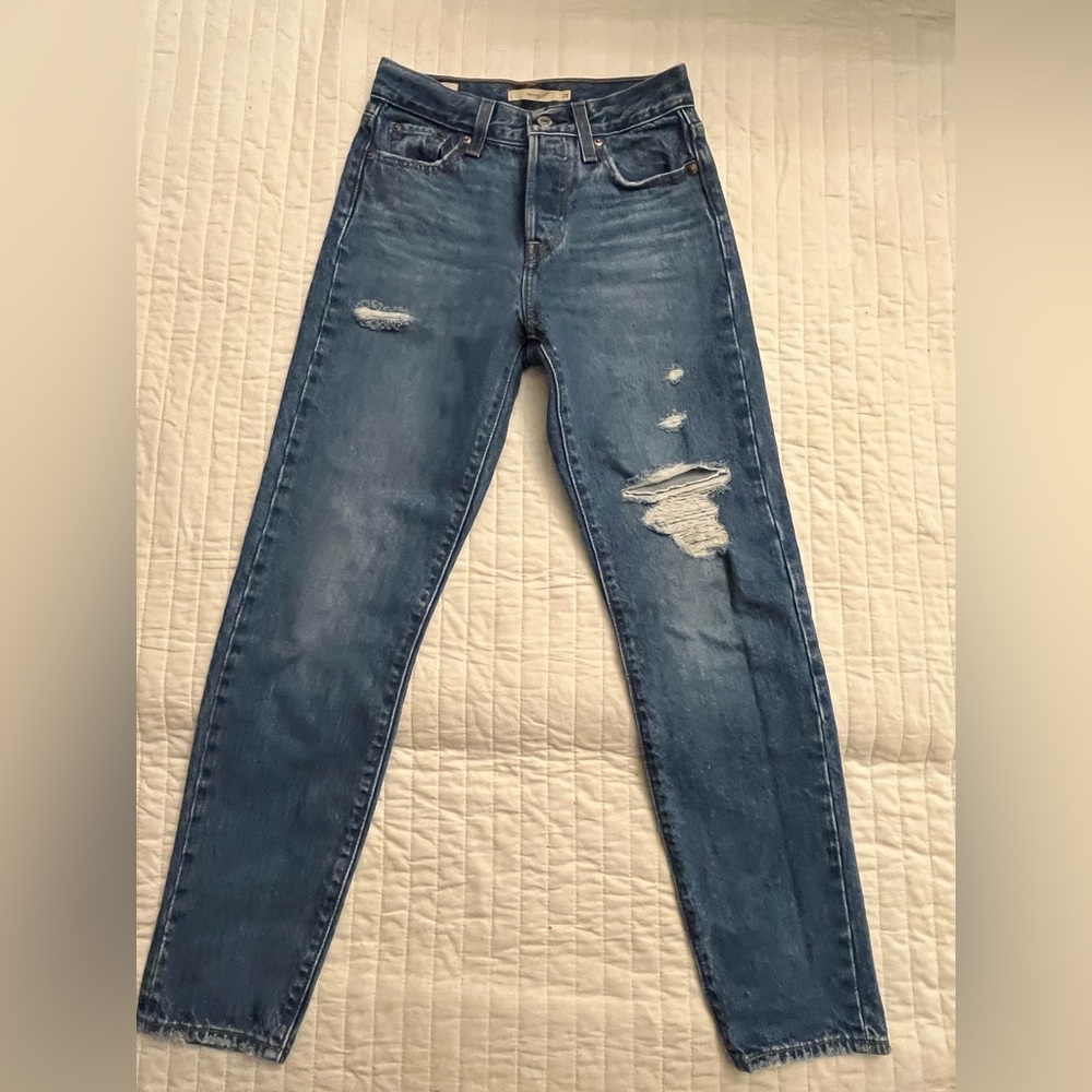 Levi’s Wedgie jeans